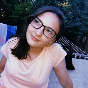 Meet your Posher, Abigail